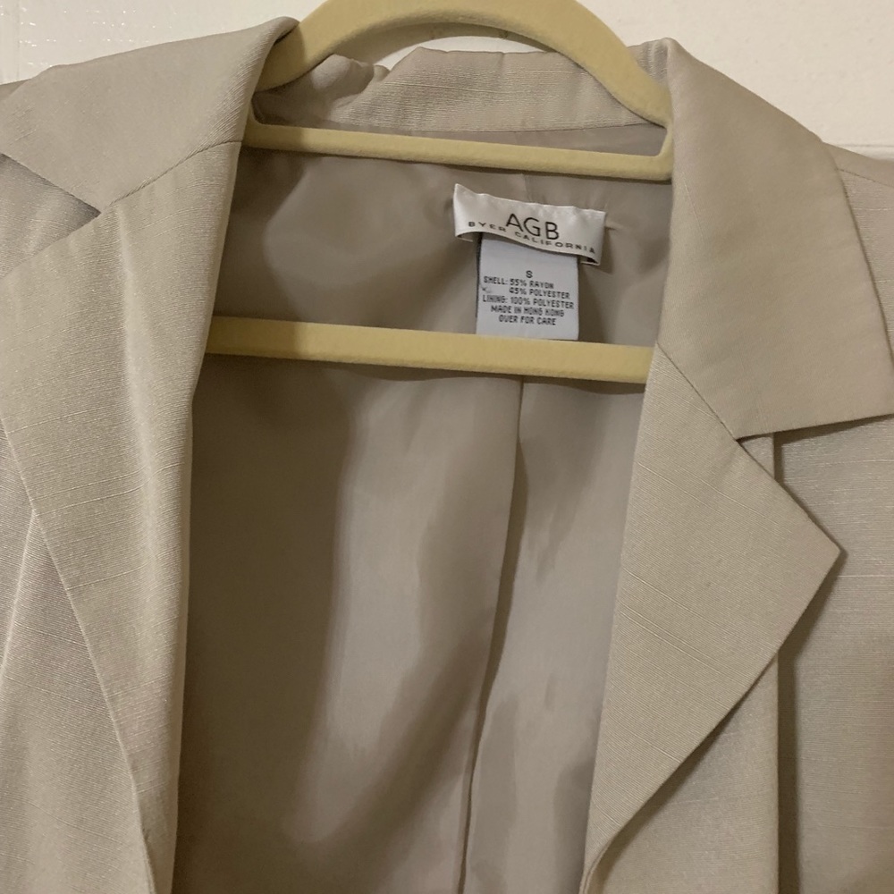 Blazer - Picture 2 of 2